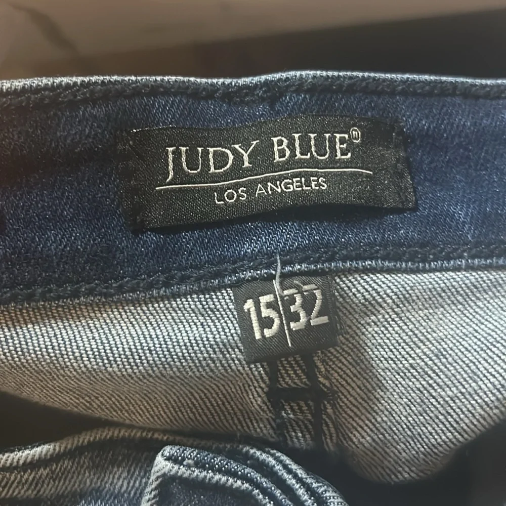 Judy Blue Andrea Boyfriend Fit High Rise Destroyed Distressed Ankle Jeans 15/32